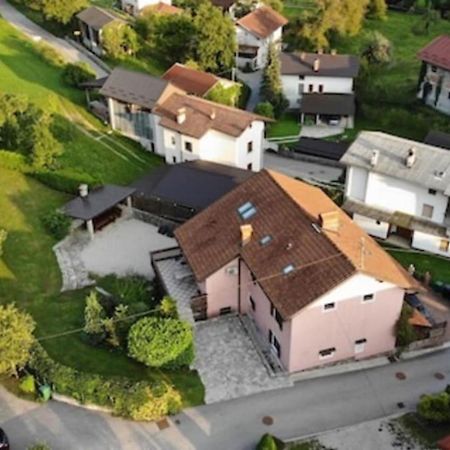 House Maharac With 3 Apartments Till 18 Persons Kamno Esterno foto