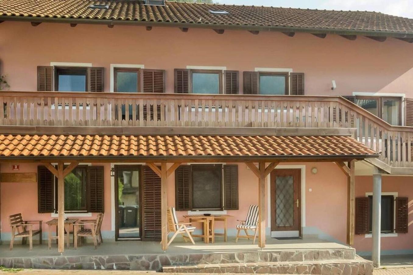 House Maharac With 3 Apartments Till 18 Persons Kamno Esterno foto