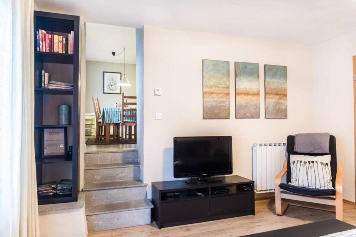 House Maharac With 3 Apartments Till 18 Persons Kamno Esterno foto